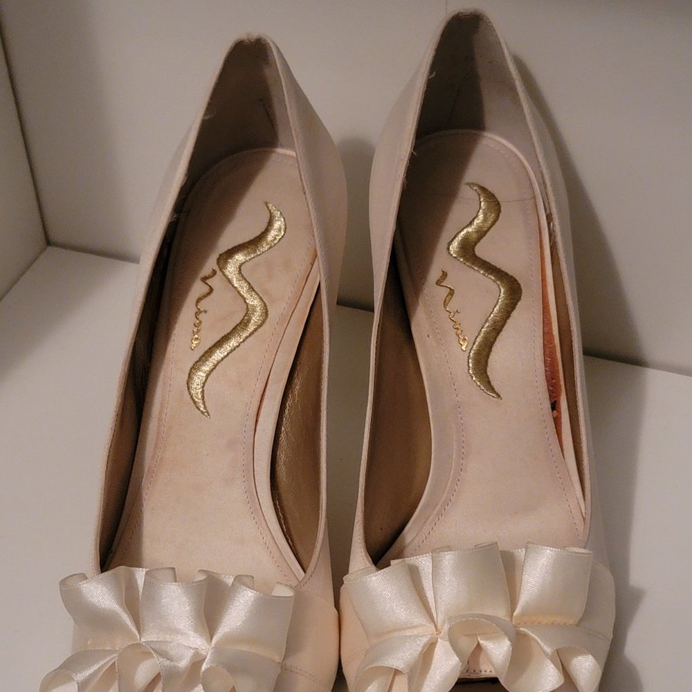 Nina Fulvia Satin Open-Toe Pump